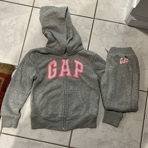 Gap set of pant and sweater